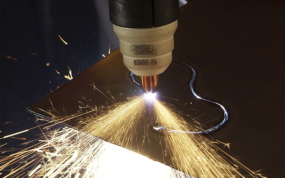 Plasmaleikkaus – tehokasta metallintyöstöä
